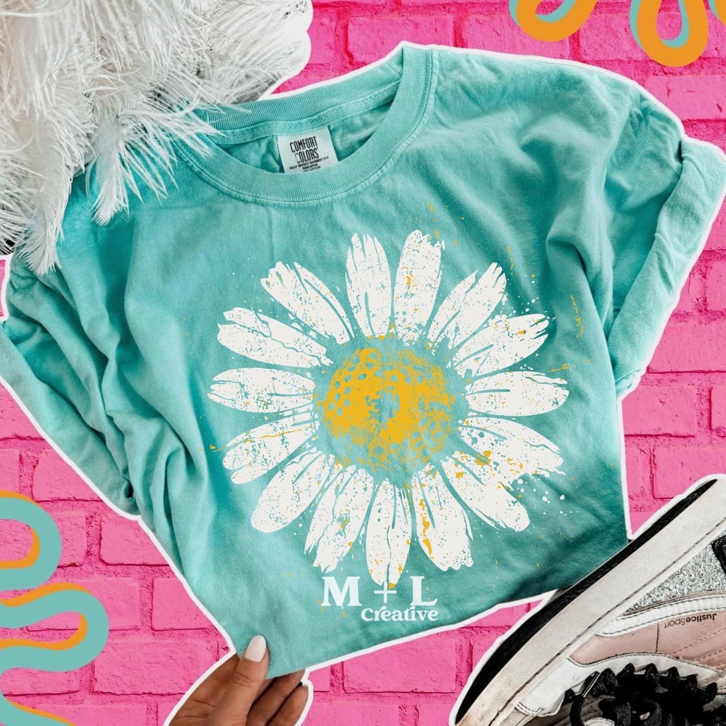 Distressed Daisy